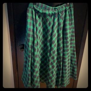 Green/black plaid, full circle skirt w/ pockets